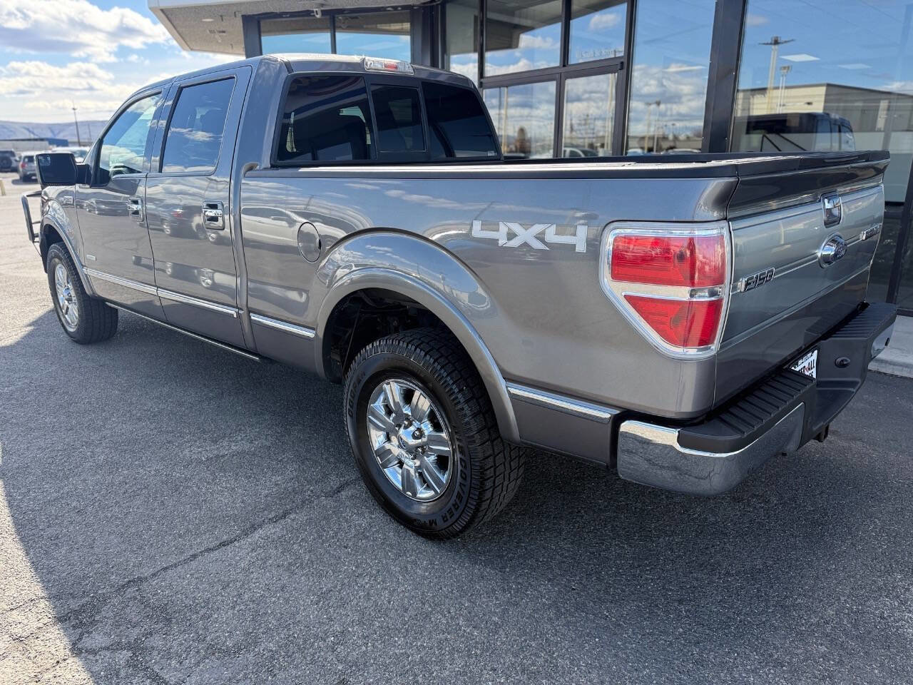 Used 2014 Ford F150 Platinum w/ Max Trailer Tow Package image 7