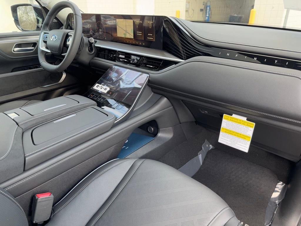 New 2025 INFINITI QX80 Luxe image 12