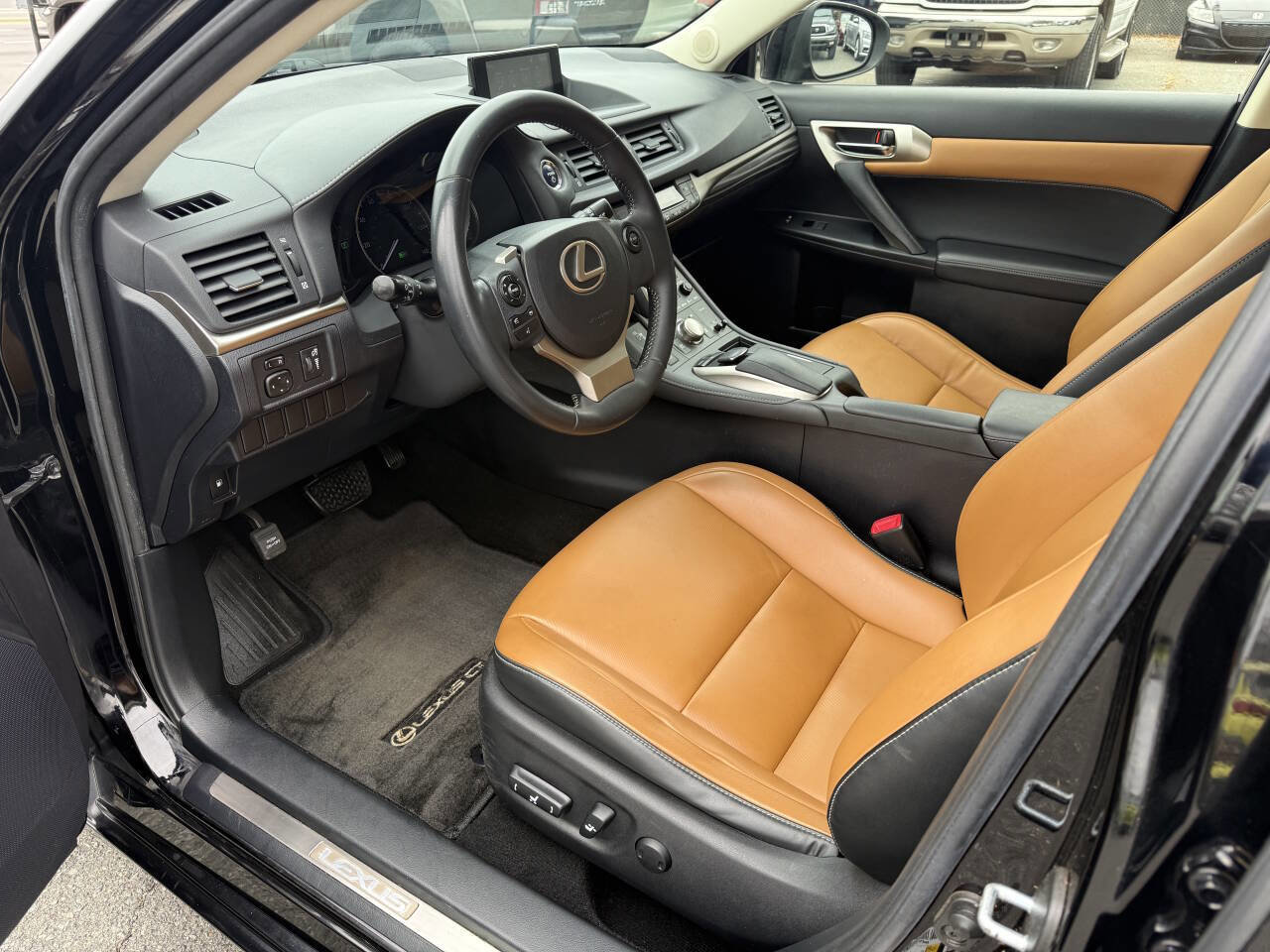 Used 2014 Lexus CT 200h image 8