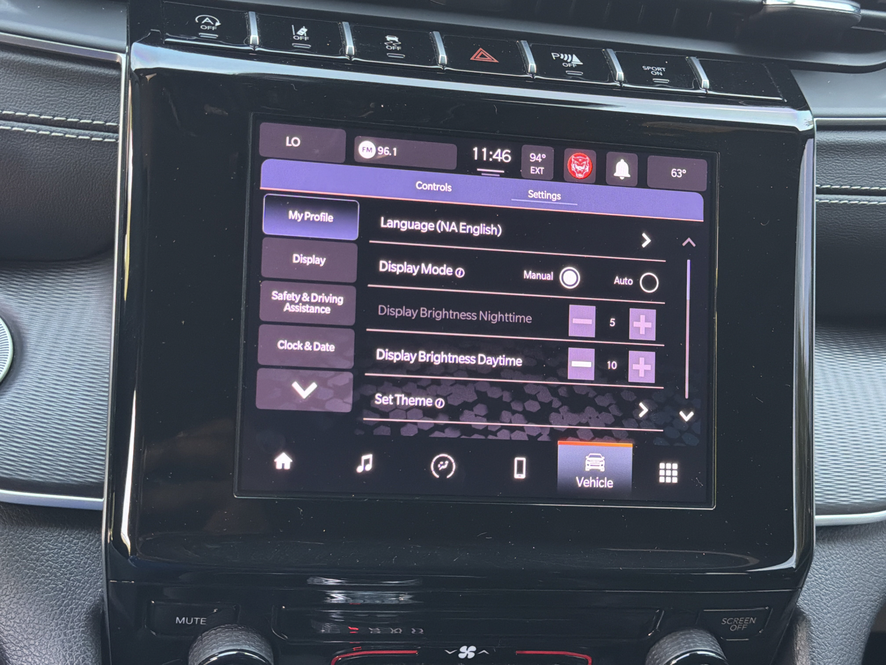 Used 2025 Jeep Grand Cherokee Laredo X RWD image 6