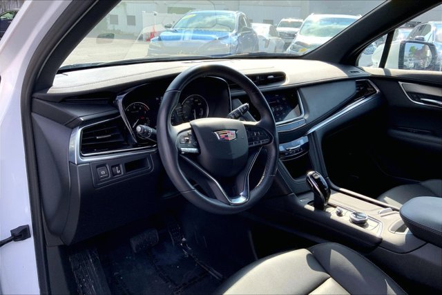 Used 2024 Cadillac XT6 Luxury w/ LPO, Floor Liner Package AWD/4WD image 14