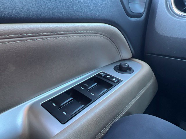 Used 2015 Jeep Compass High Altitude AWD/4WD image 20