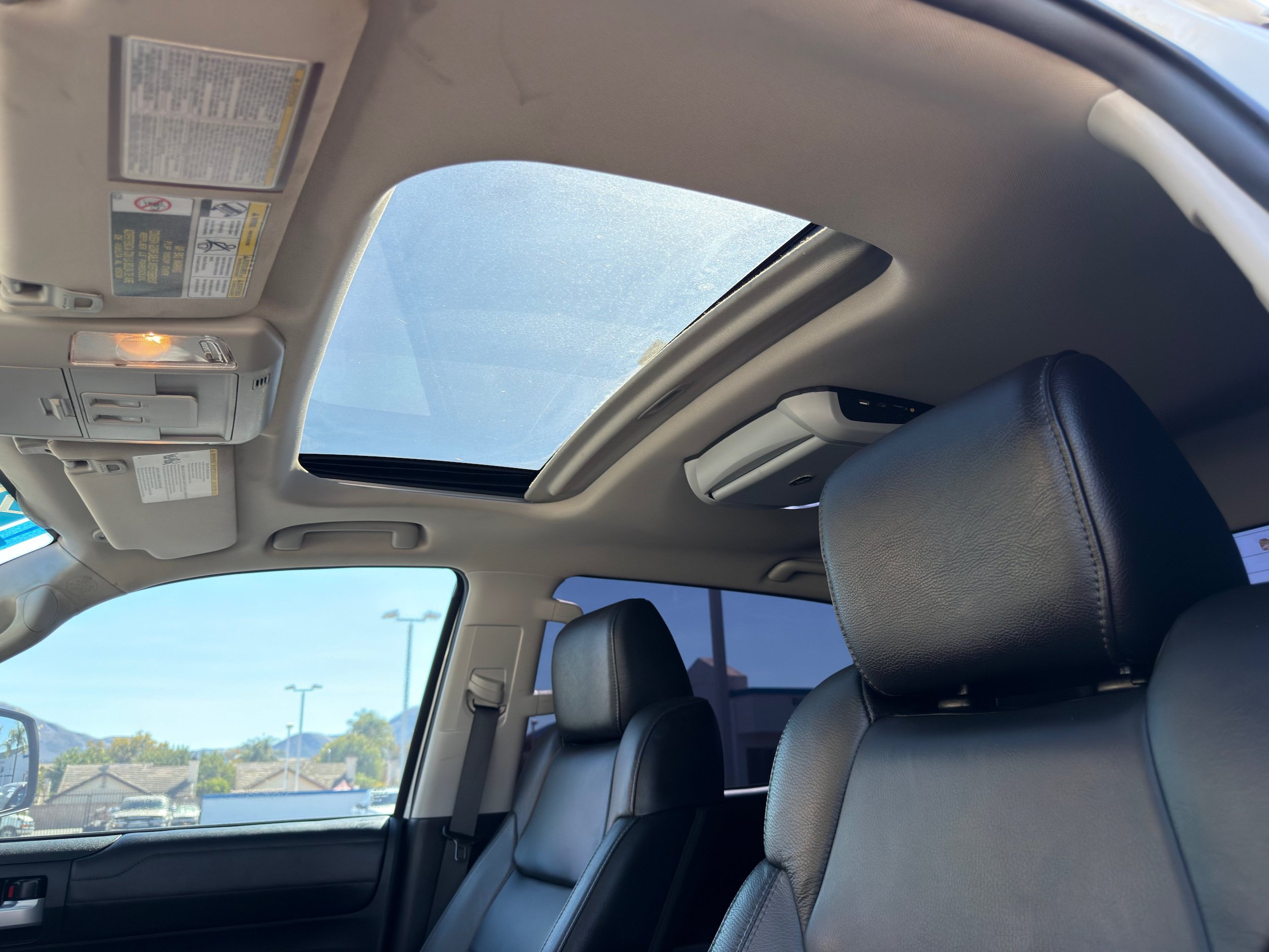 Used 2018 Toyota Tundra Limited w/ Limited Premium Package AWD/4WD image 38