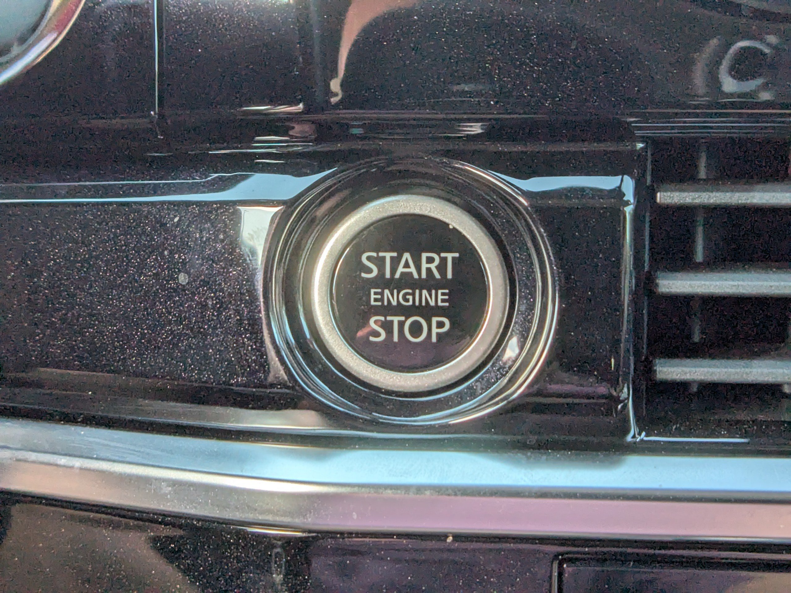 Used 2023 Nissan Pathfinder SL w/ Black Appearance Package AWD/4WD image 32