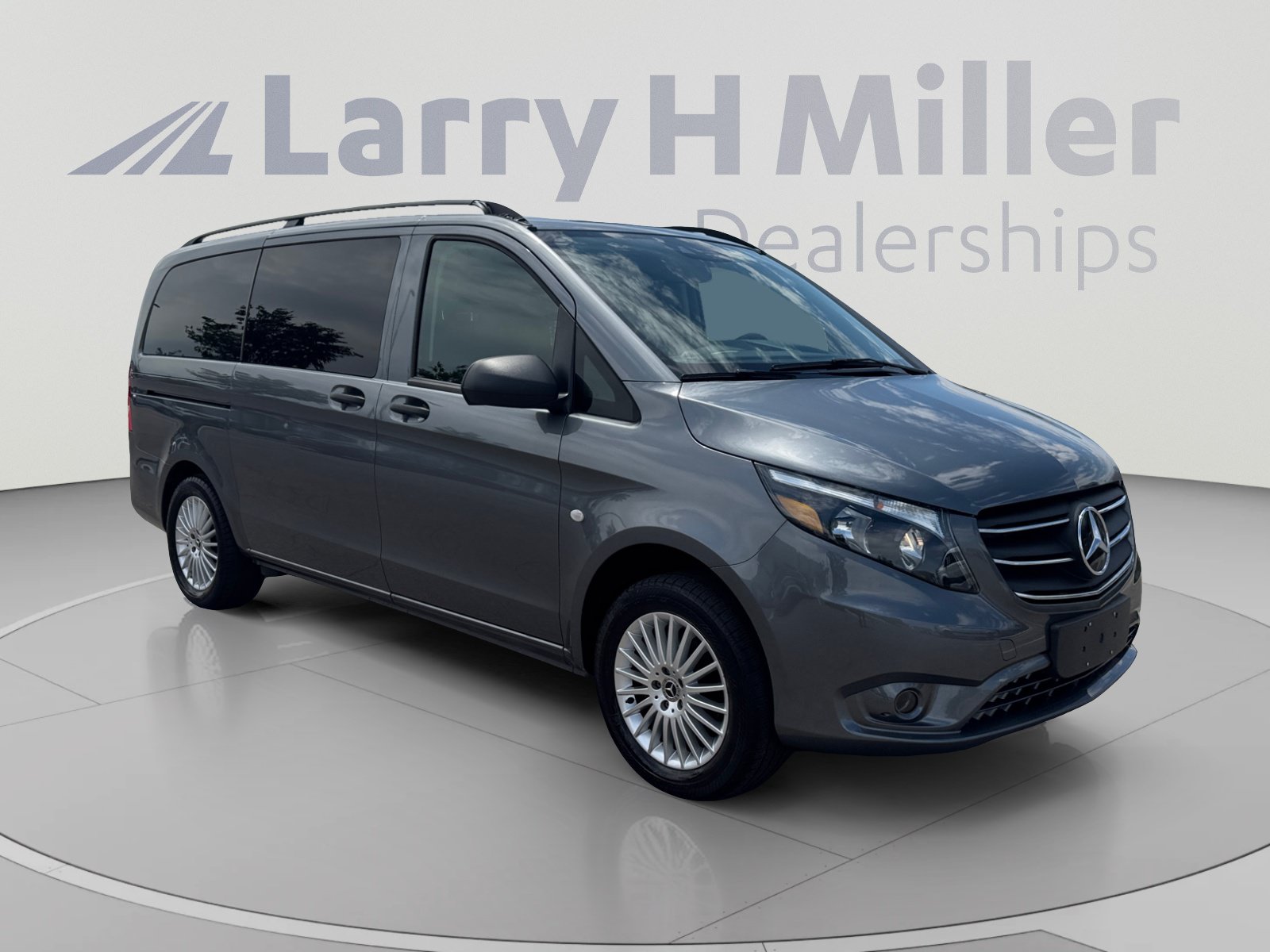 Used 2023 Mercedes-Benz Metris Passenger image 7
