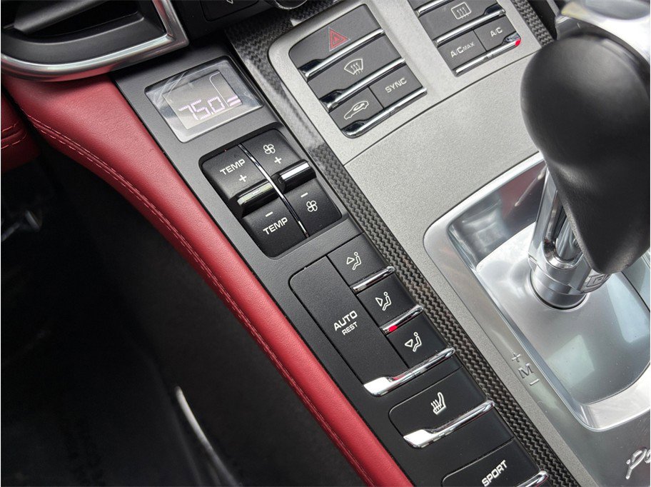 Used 2016 Porsche Panamera GTS image 31