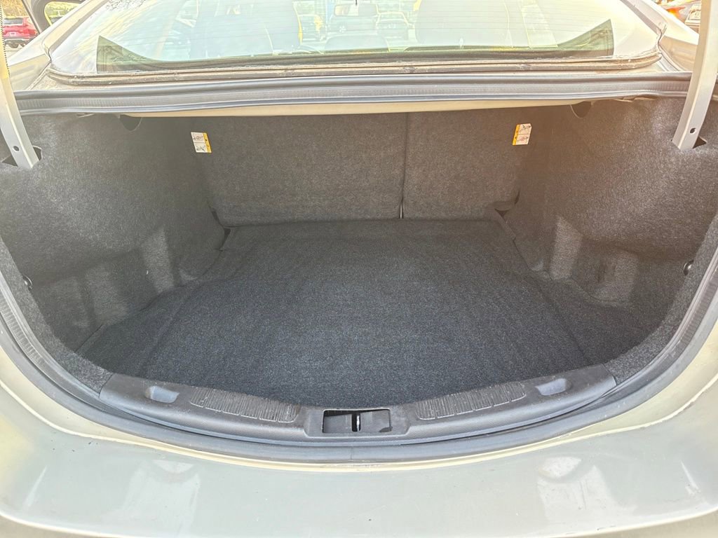 Used 2015 Ford Fusion SE w/ Equipment Group 202A image 30