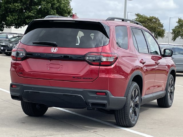 New 2026 Honda Pilot Black Edition image 4