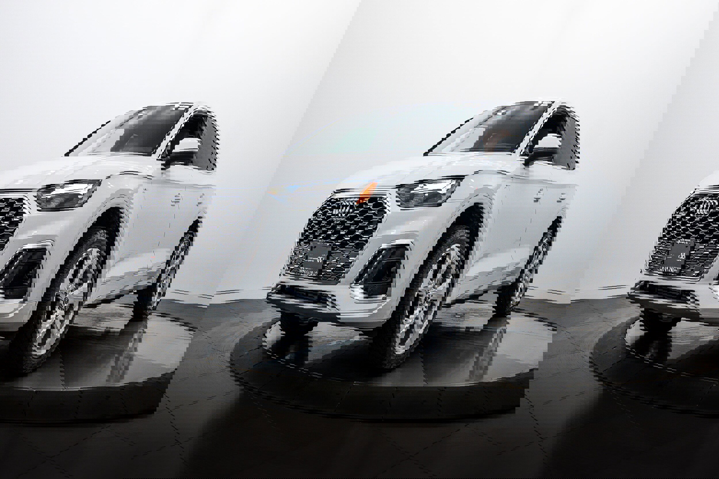 Certified 2025 Audi Q5 2.0T Premium Plus image 7