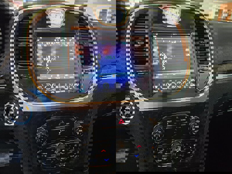 Used 2017 Chrysler 300 C w/ Harman/Kardon Audio Group image 20