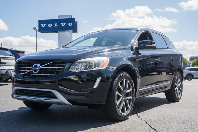 Used 2017 Volvo XC60 T6 Dynamic w/ Climate Package AWD/4WD image 3