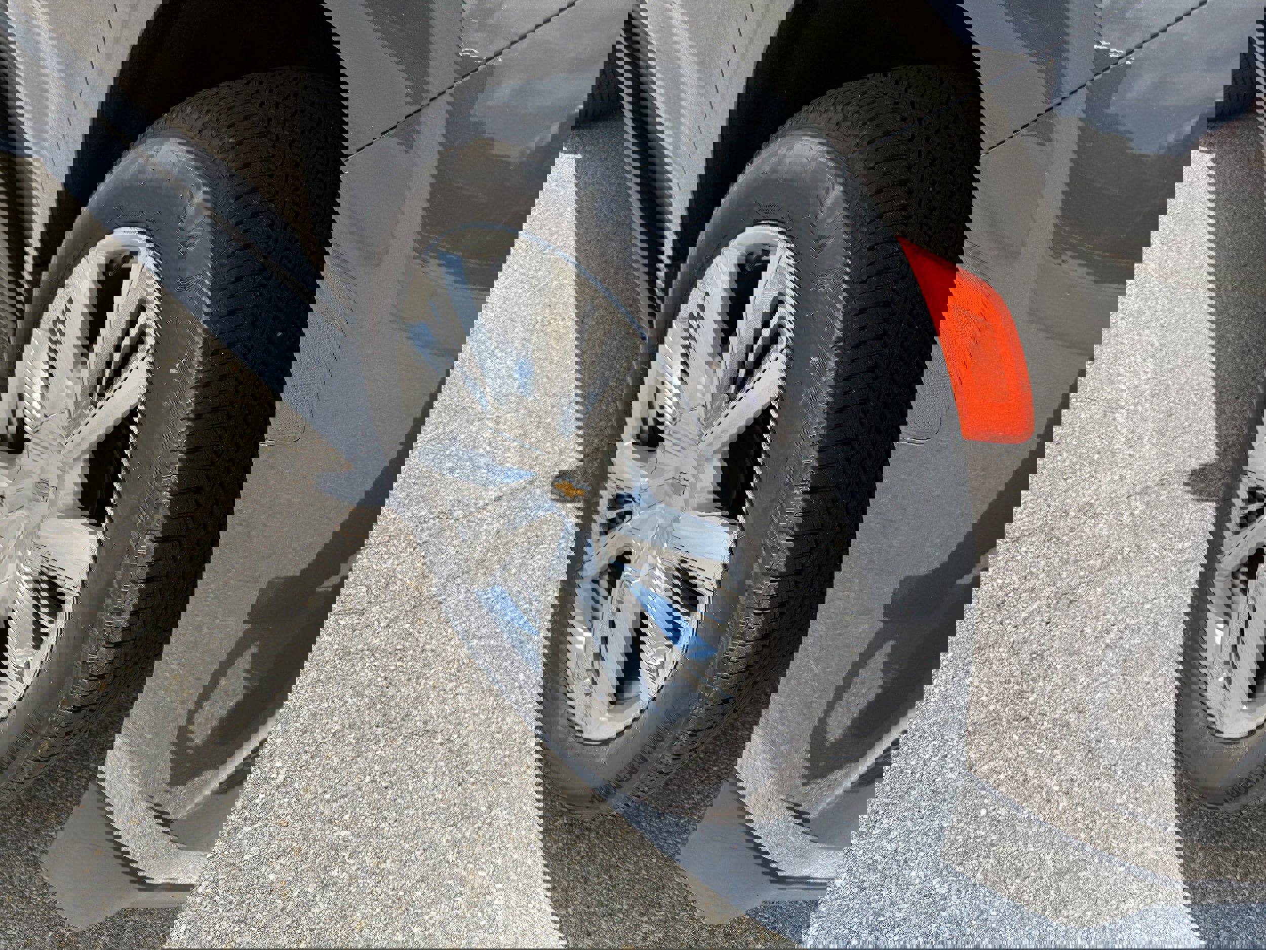 Used 2021 Chevrolet Tahoe High Country w/ Premium Package image 9