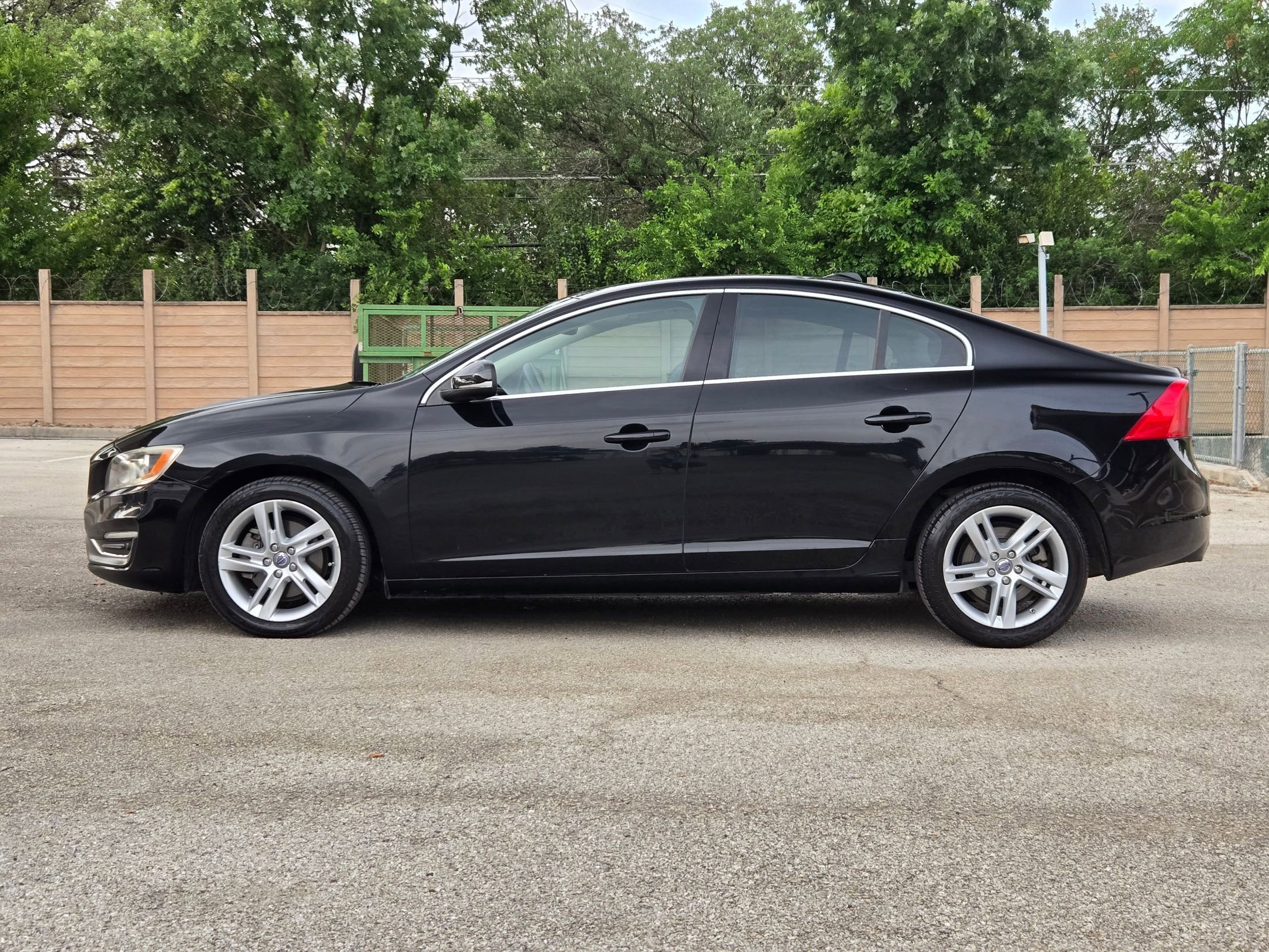 Used 2015 Volvo S60 T5 Premier image 6