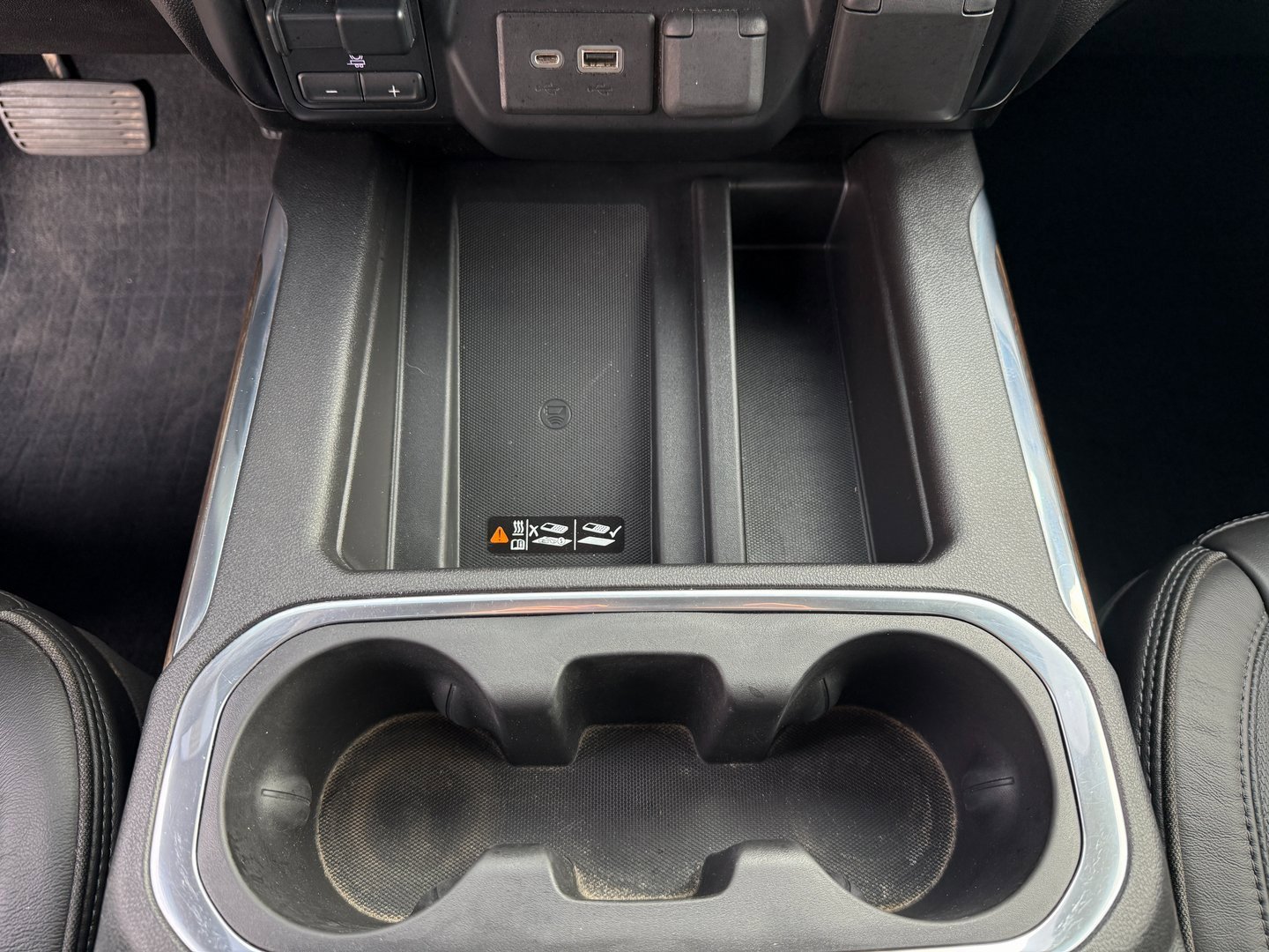 Used 2020 Chevrolet Silverado 1500 High Country w/ Technology Package image 13