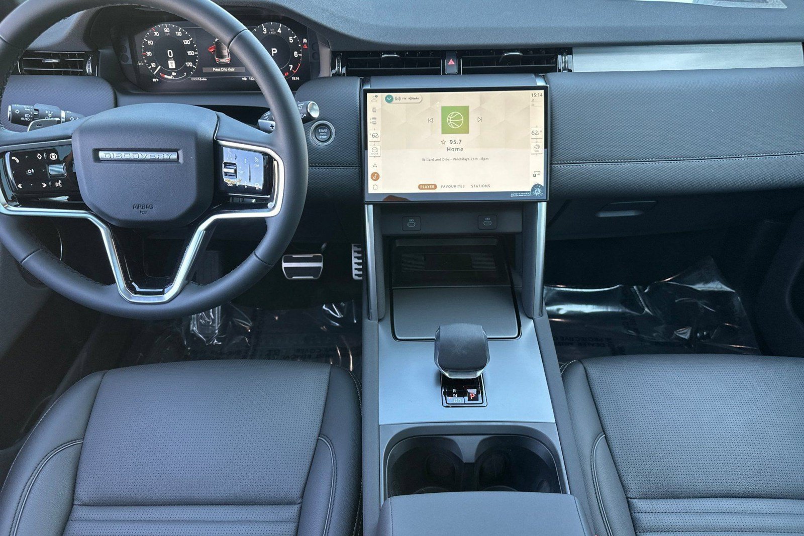 New 2025 Land Rover Discovery Sport Dynamic SE AWD/4WD image 12