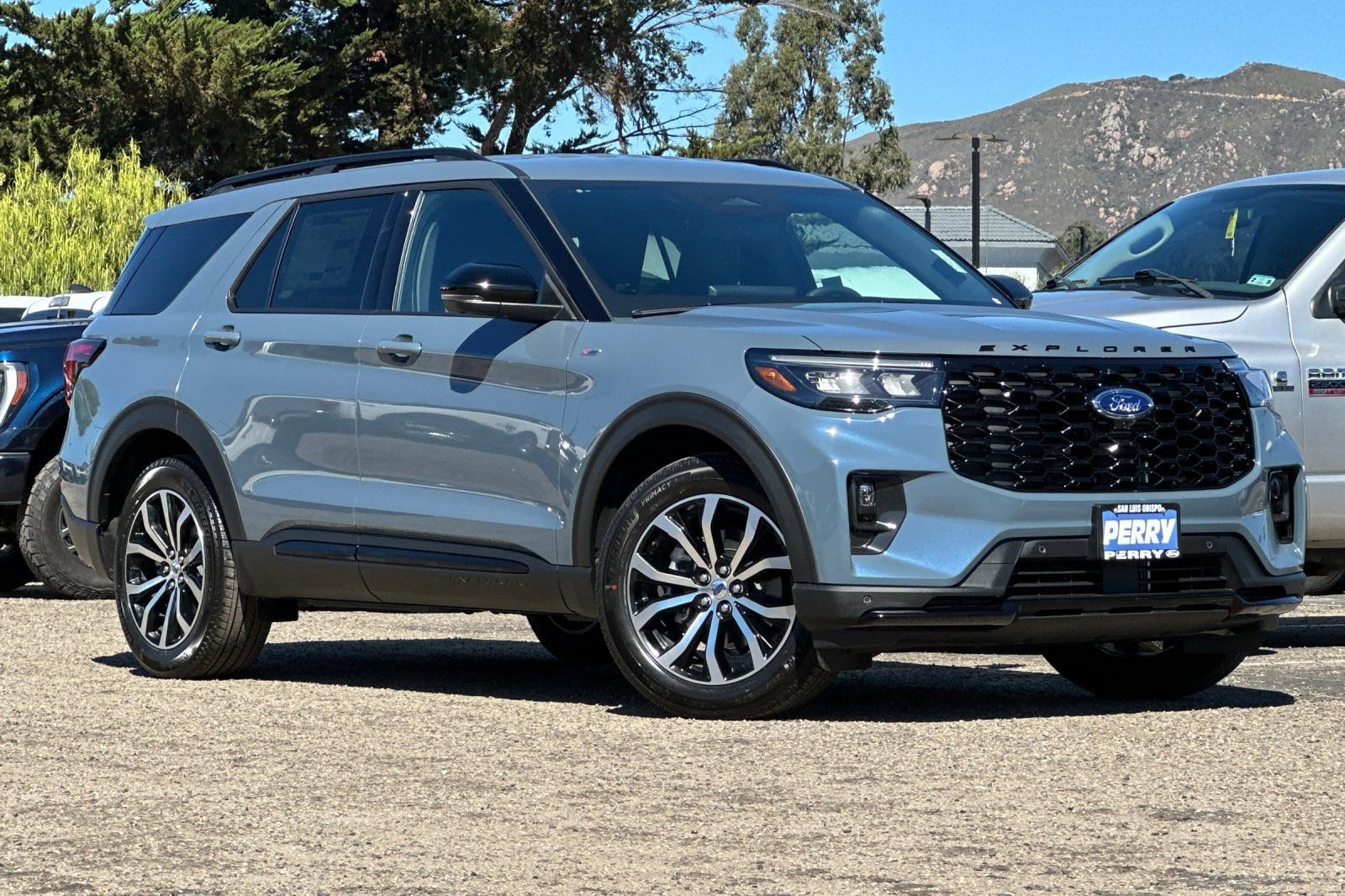 New 2025 Ford Explorer ST-Line