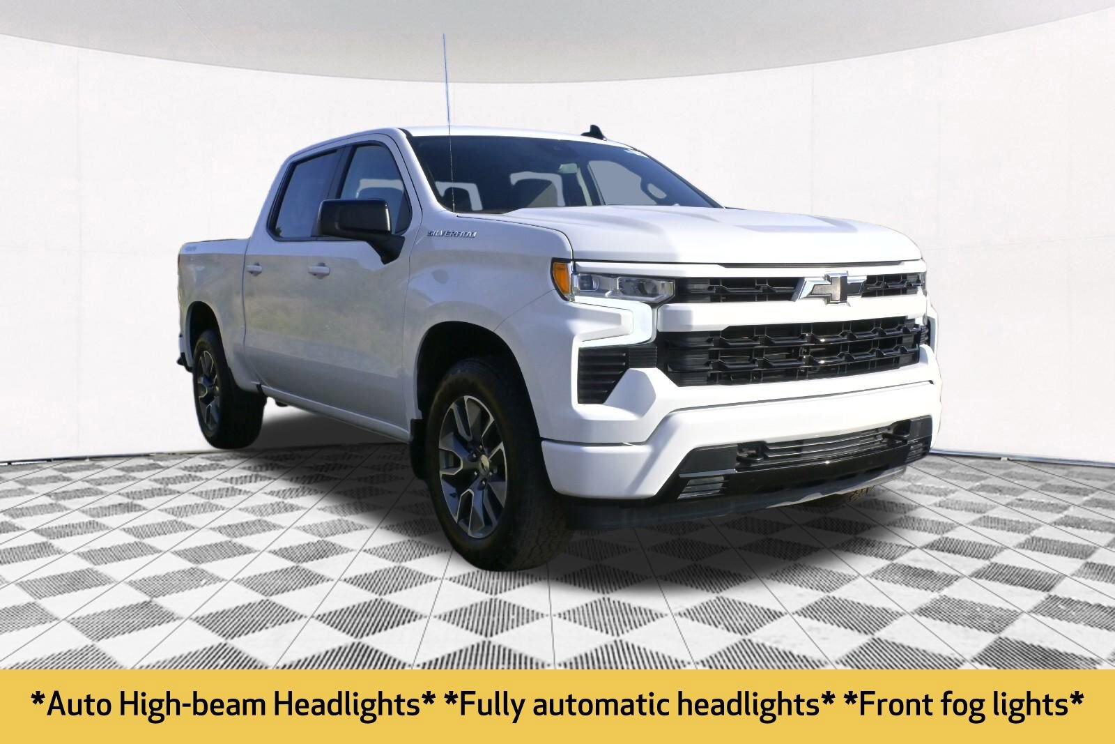 Used 2024 Chevrolet Silverado 1500 RST w/ Protection Package image 17