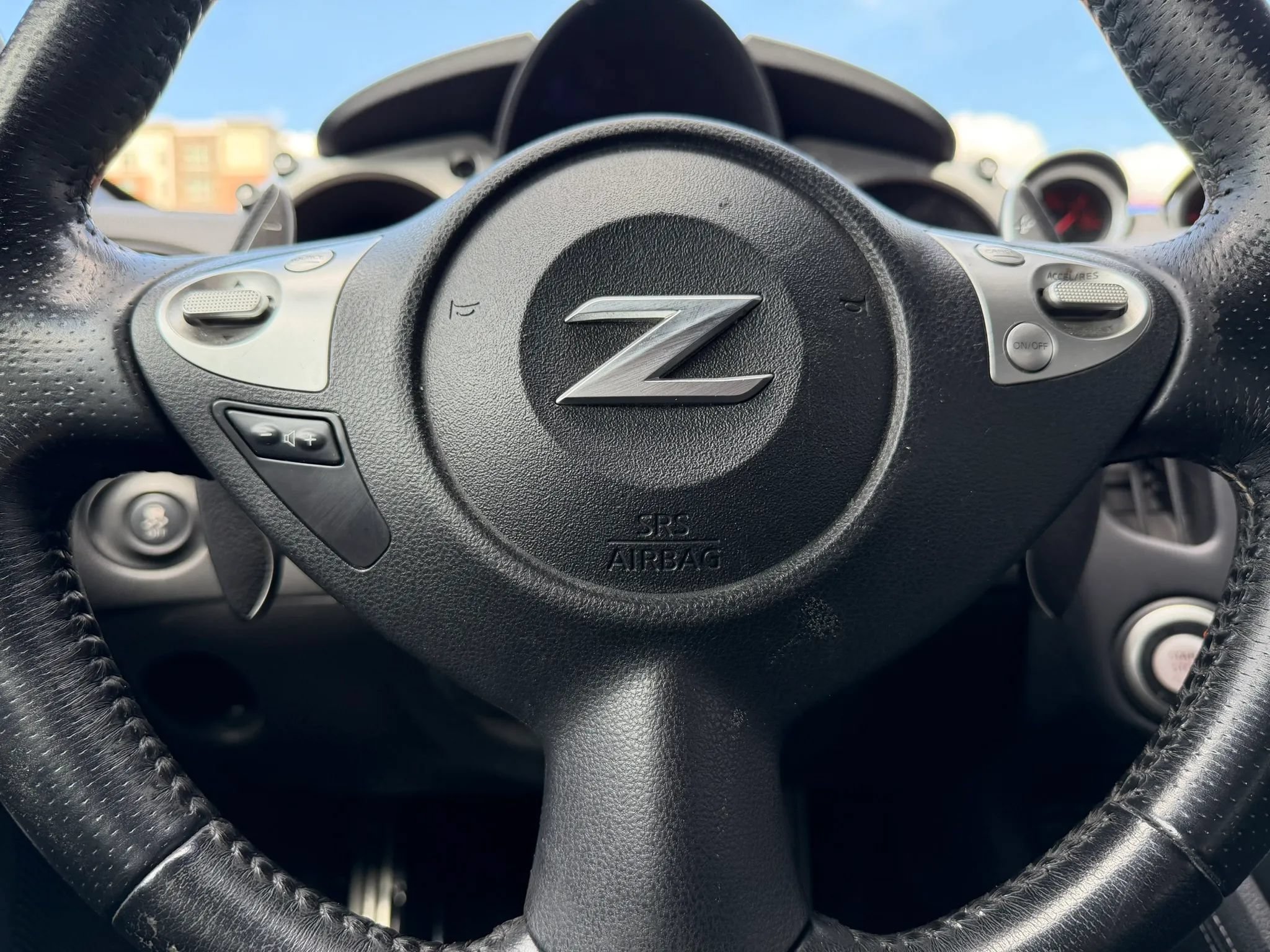 Used 2012 Nissan 370Z Coupe RWD image 13