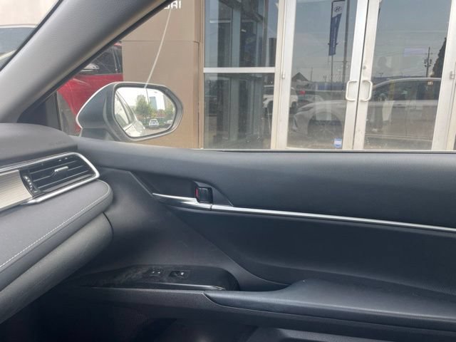 Used 2018 Toyota Camry SE w/ Convenience Package FWD image 24