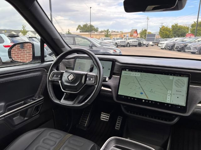 Used 2024 Rivian R1S Adventure image 15