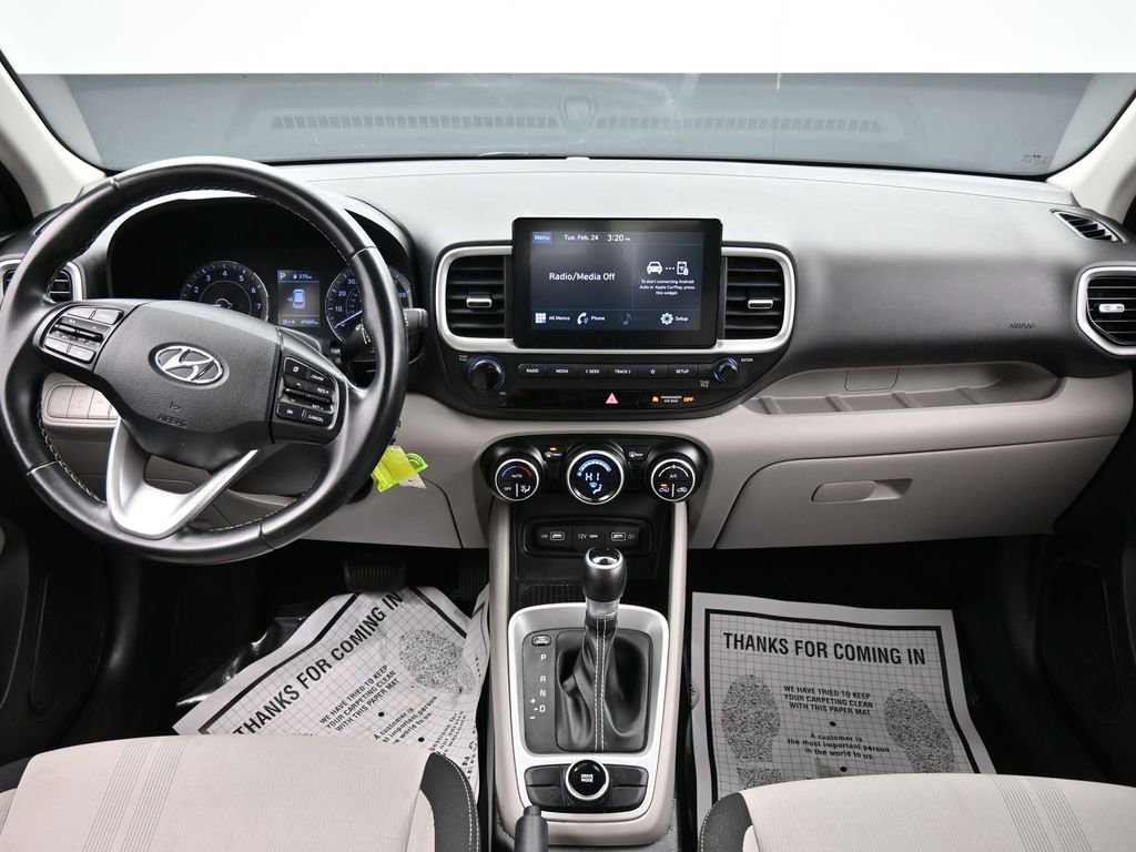 Used 2022 Hyundai Venue SEL image 14