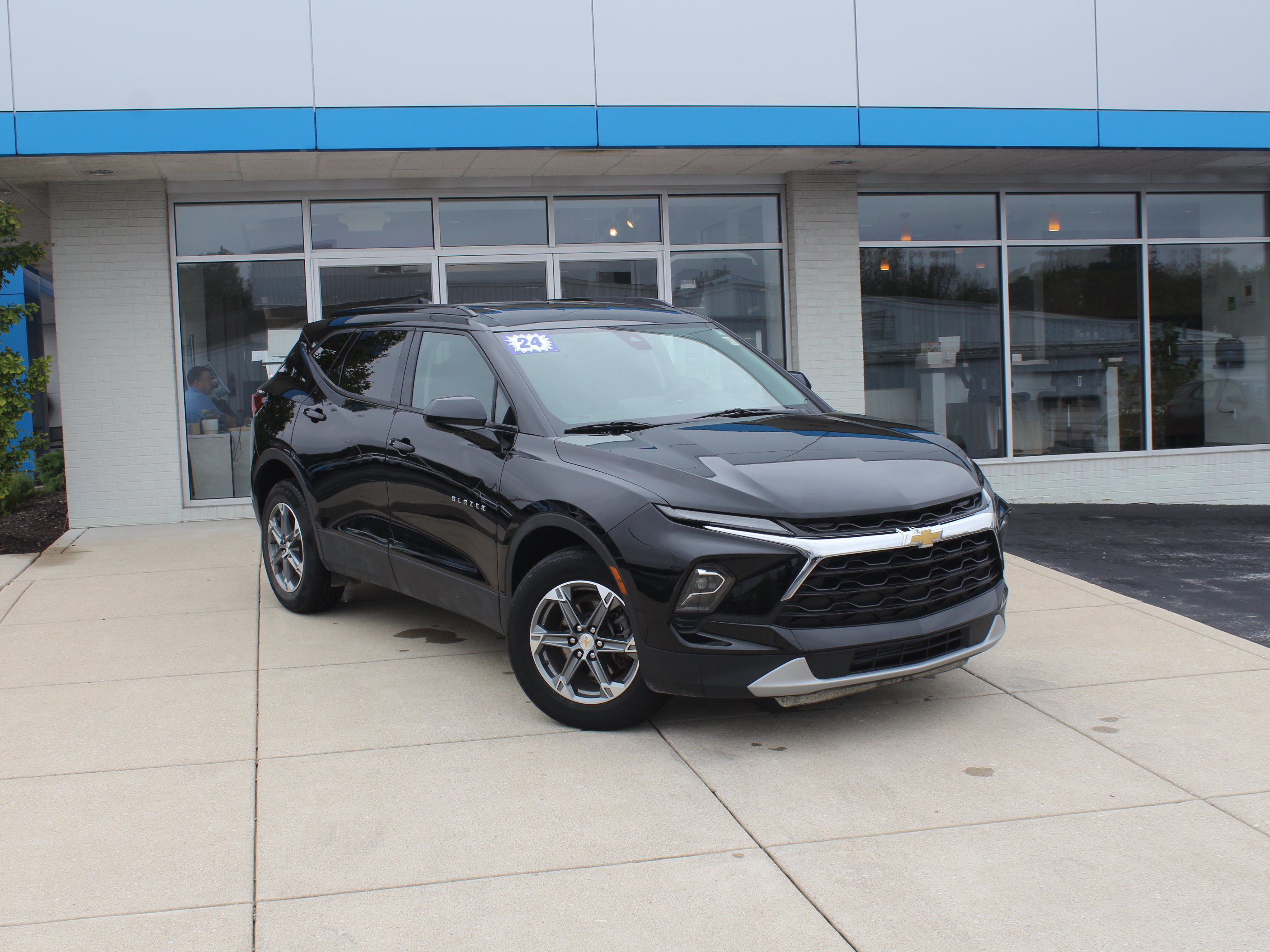 Certified 2024 Chevrolet Blazer LT w/ Convenience Package AWD/4WD image 4
