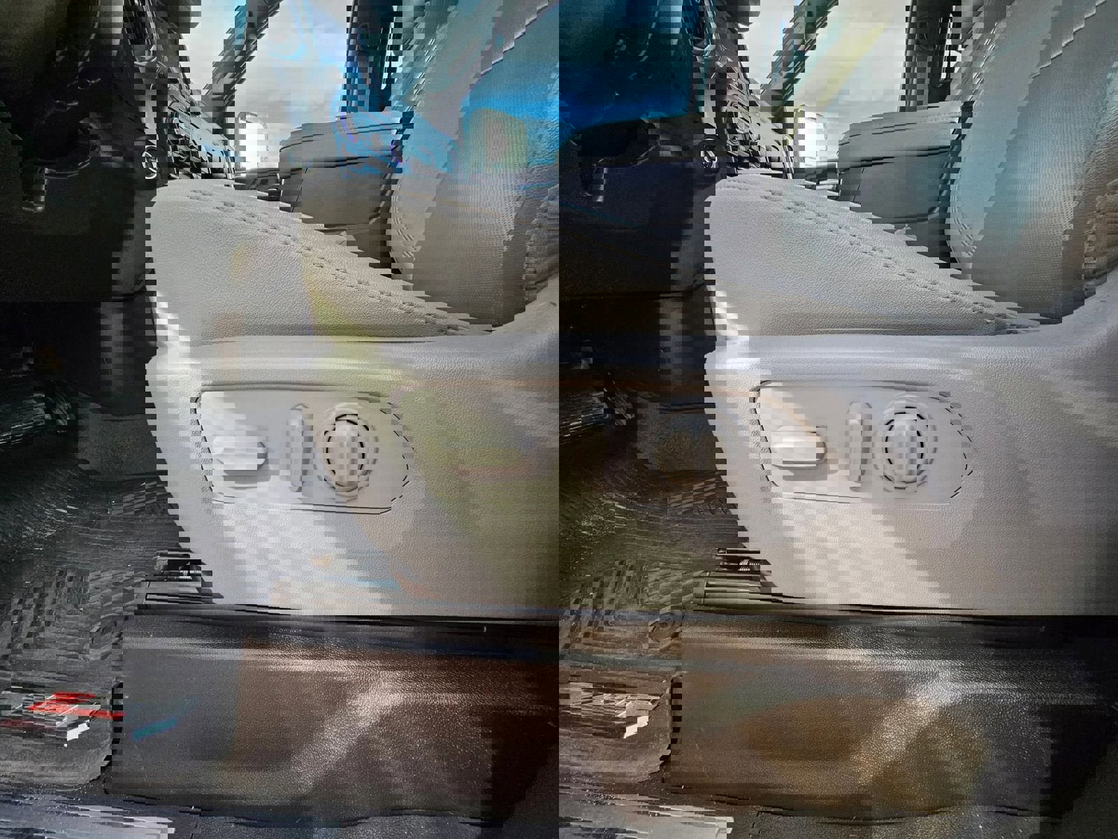 Used 2022 Chevrolet Silverado 2500 LTZ w/ LTZ Plus Package image 22