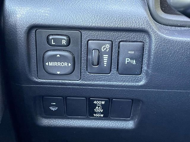 Used 2017 Toyota 4Runner Limited AWD/4WD image 32