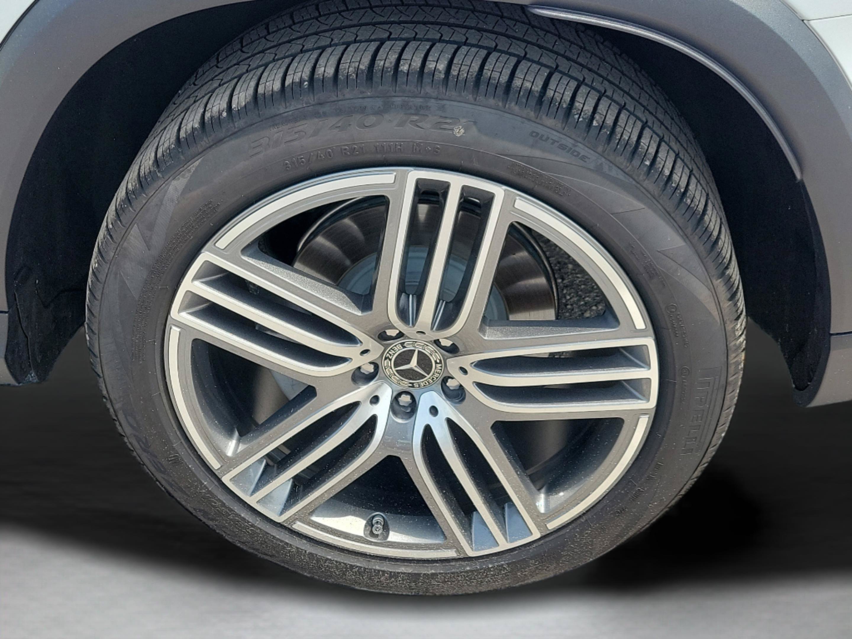 Certified 2026 Mercedes-Benz GLS 450 4MATIC image 39