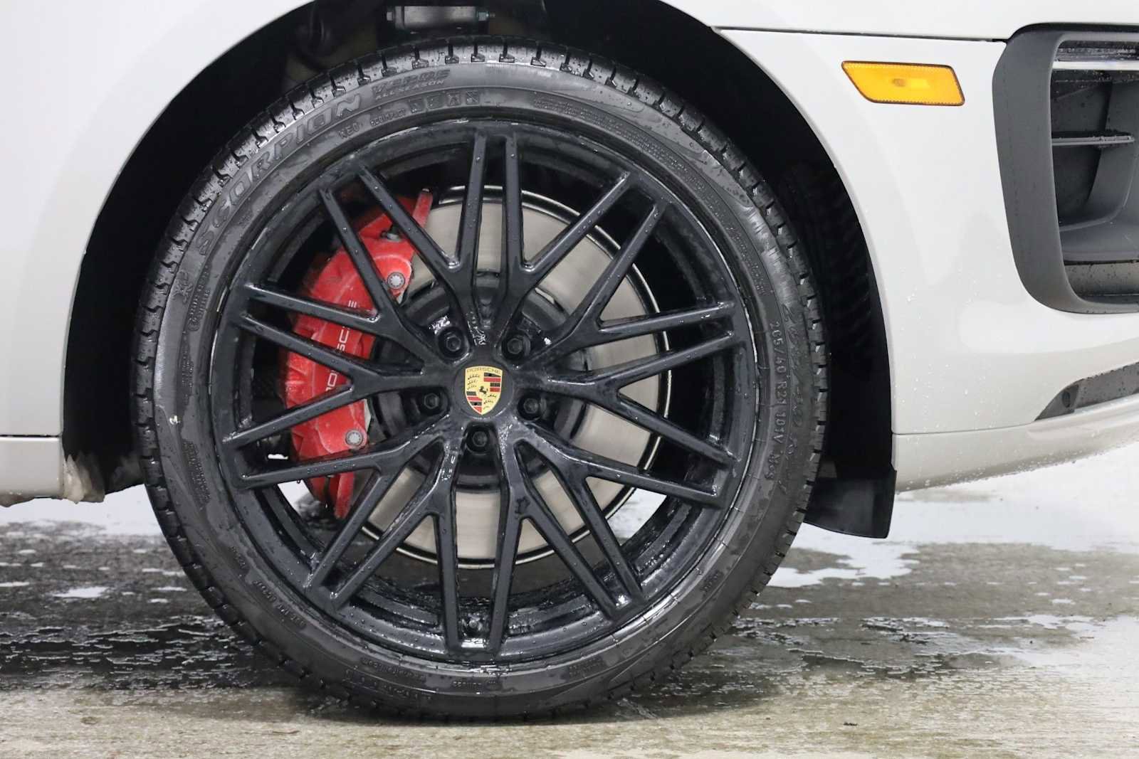 New 2026 Porsche Macan GTS image 12