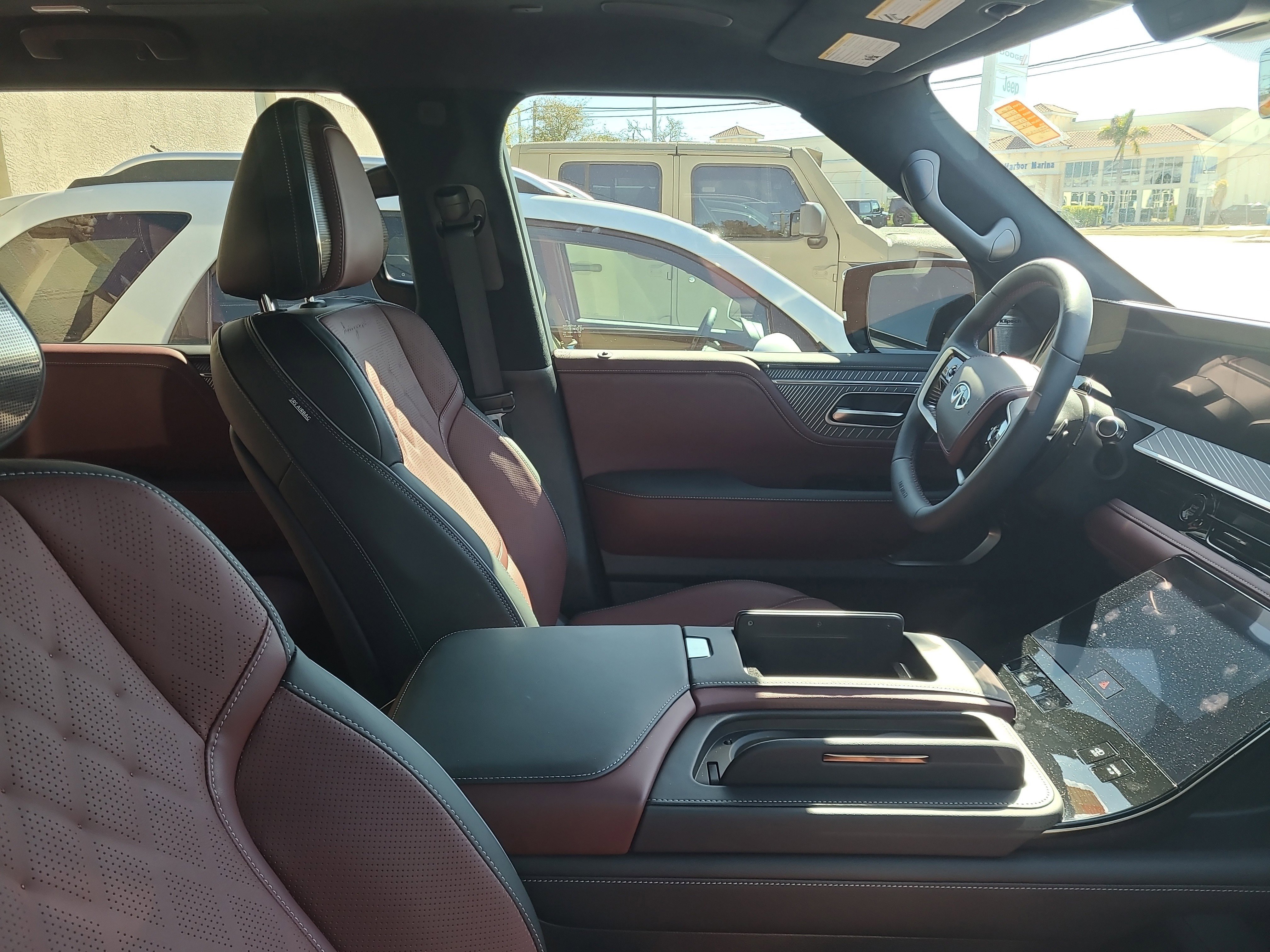 Used 2025 INFINITI QX80 Autograph image 10