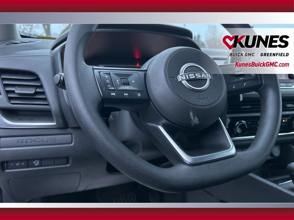Used 2024 Nissan Rogue S image 17