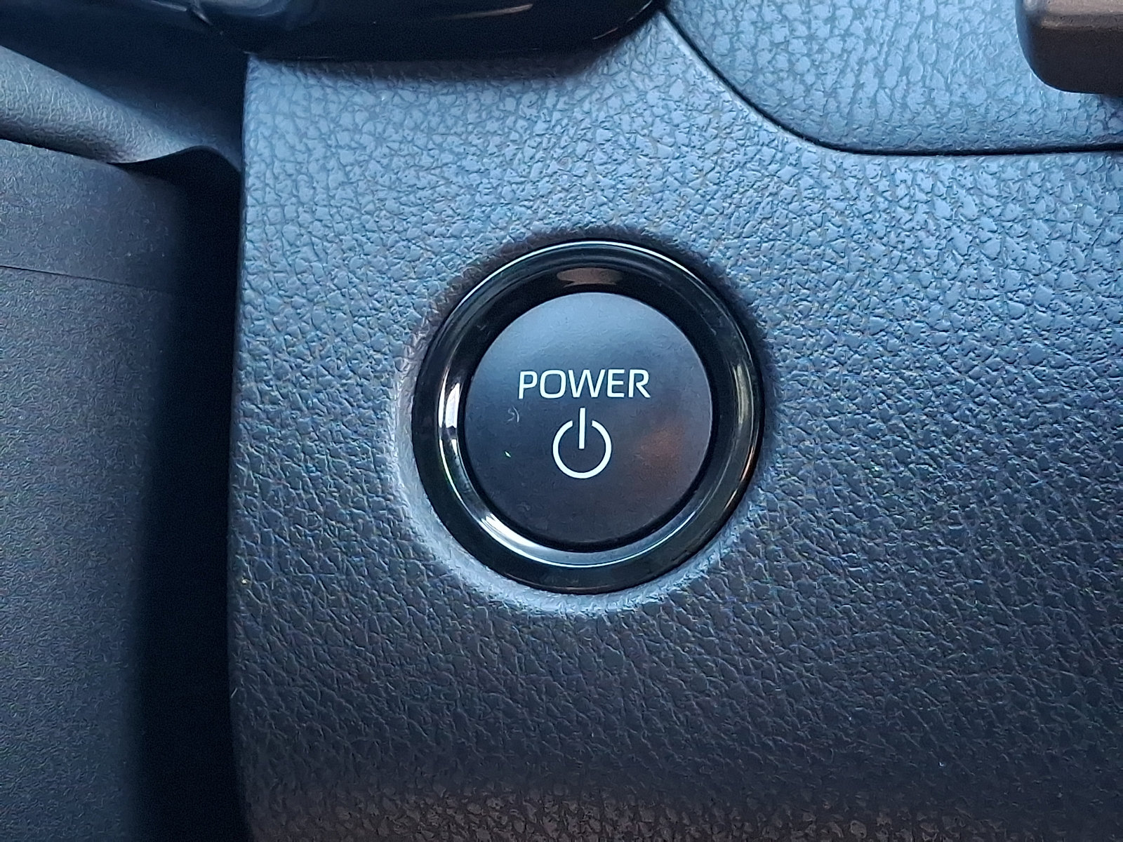 Used 2025 Toyota Camry SE FWD image 23