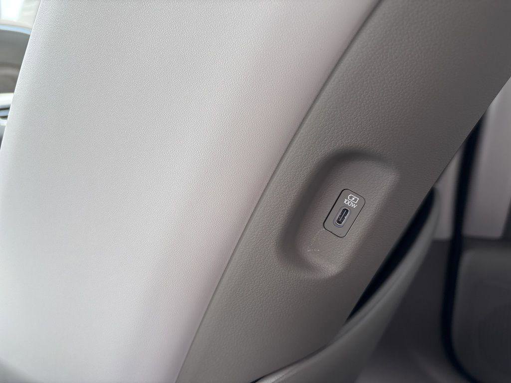 New 2026 Hyundai Palisade FWD Hybrid image 19