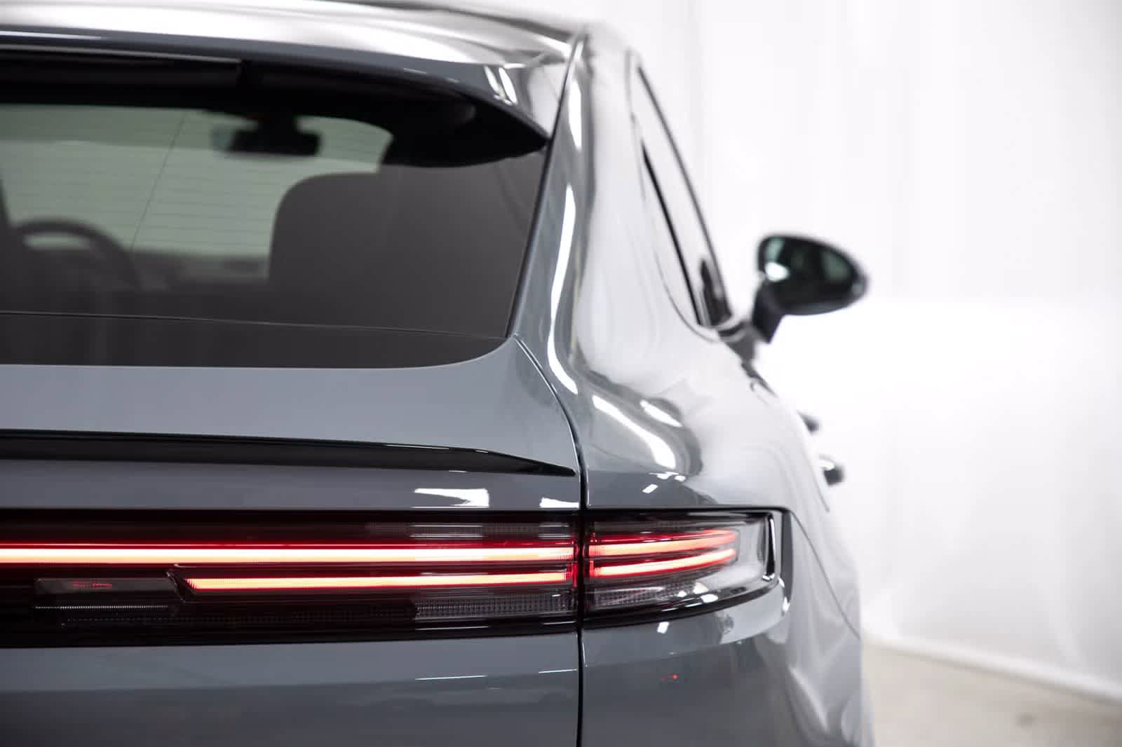 Certified 2025 Porsche Cayenne S AWD/4WD image 21
