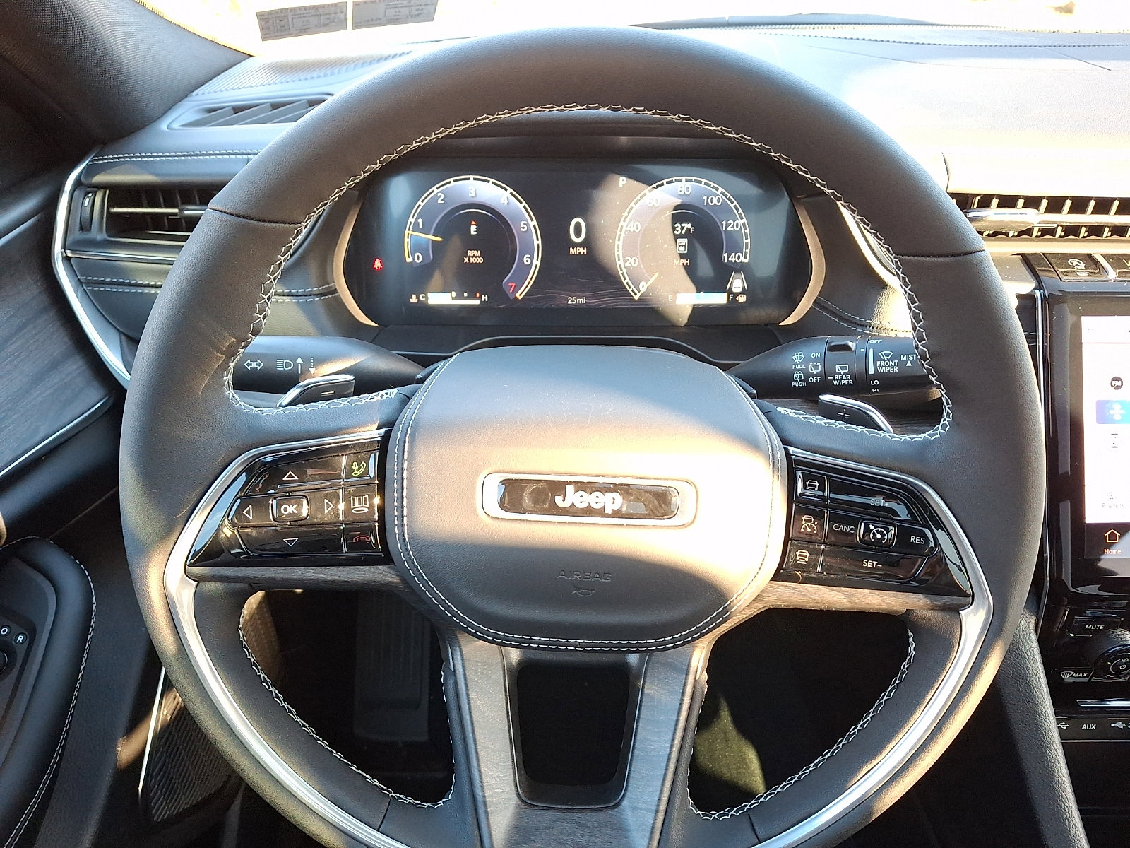 New 2025 Jeep Grand Cherokee Overland w/ Trailer Tow Package image 15