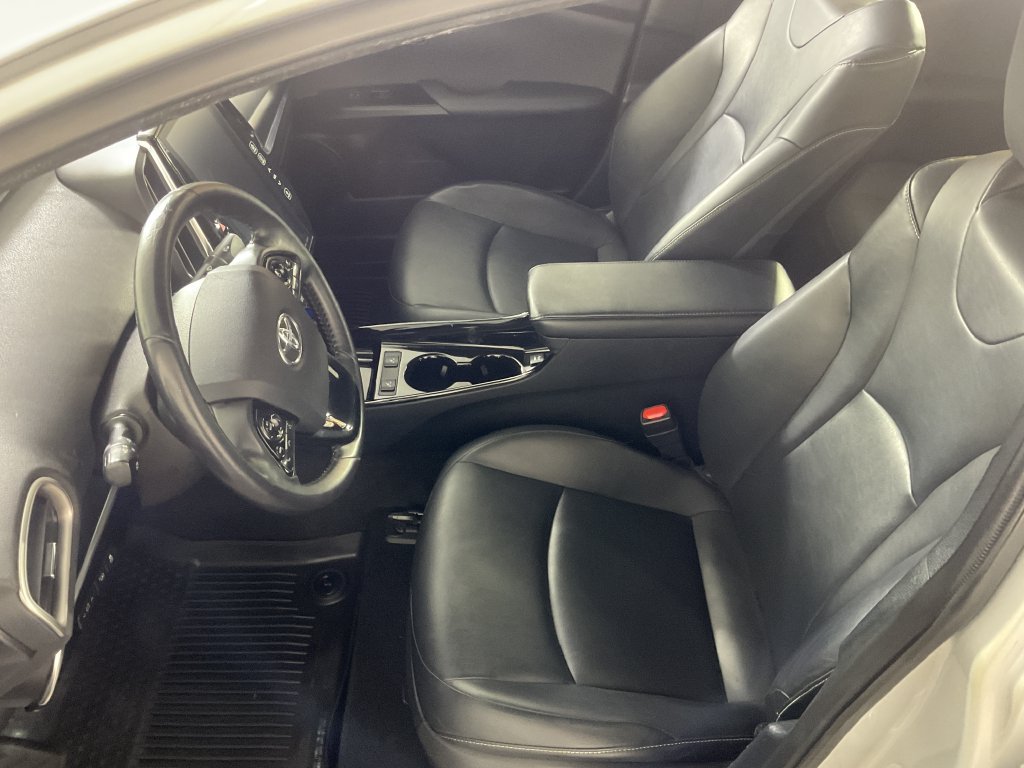 Certified 2022 Toyota Prius Prime Limited FWD image 16