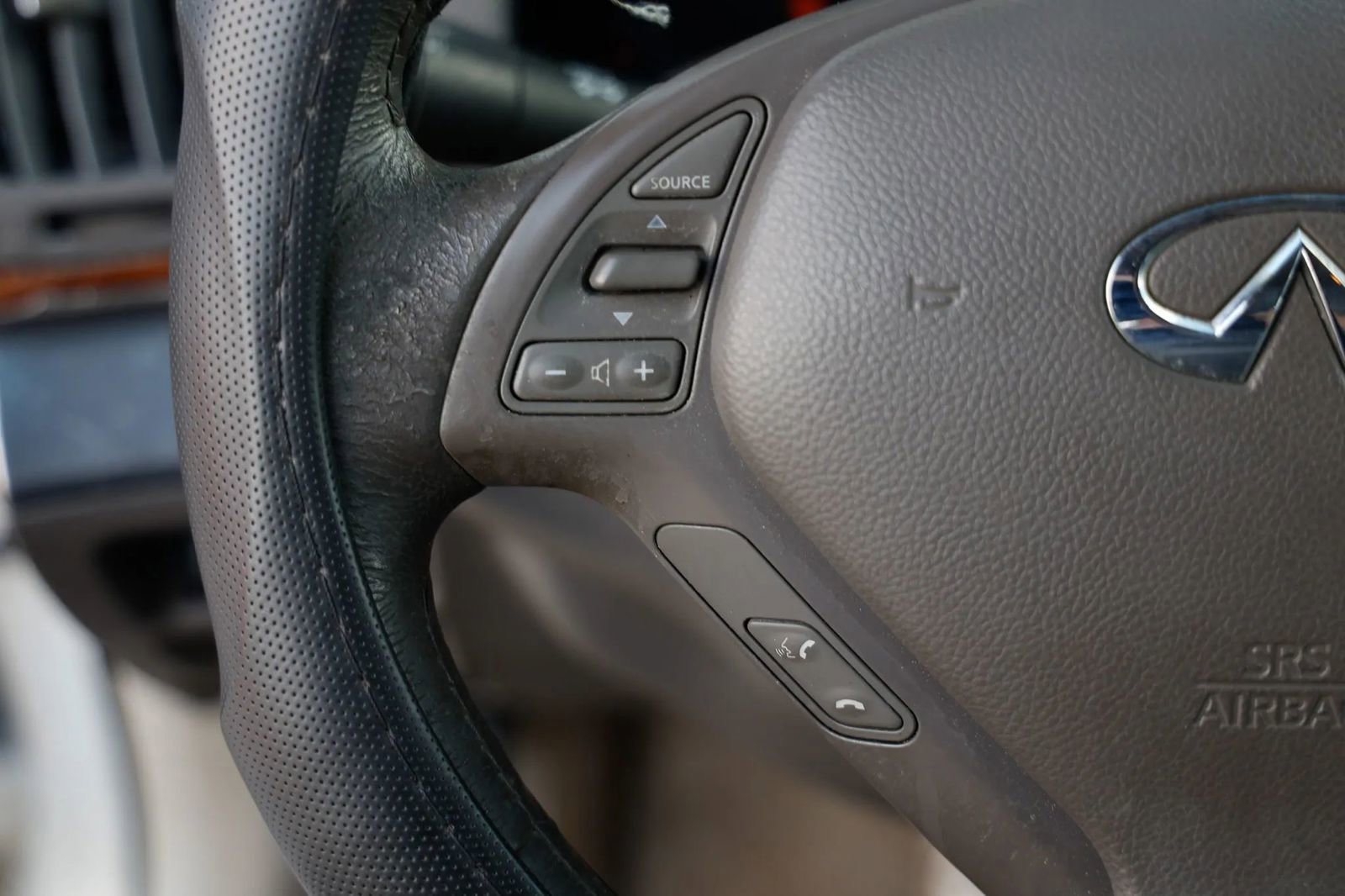 Used 2012 INFINITI G37 Journey w/ Premium Pkg image 25