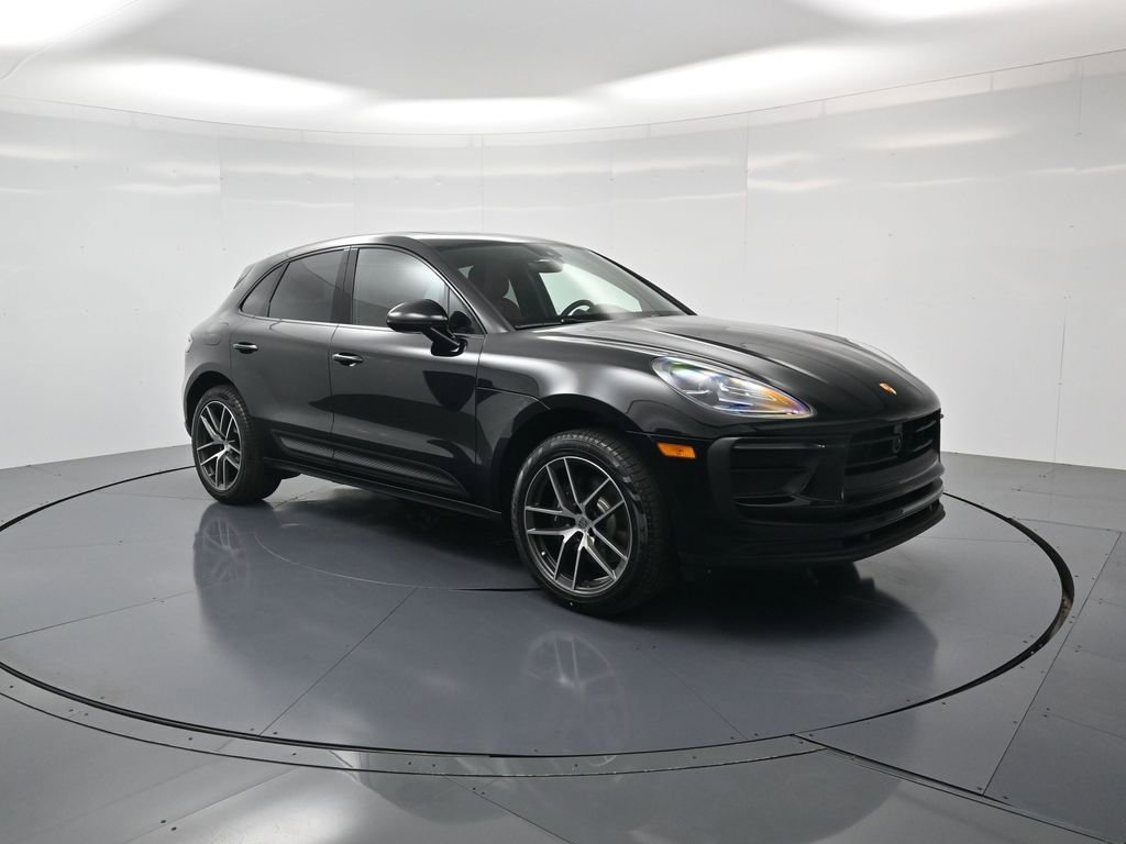 New 2026 Porsche Macan image 32