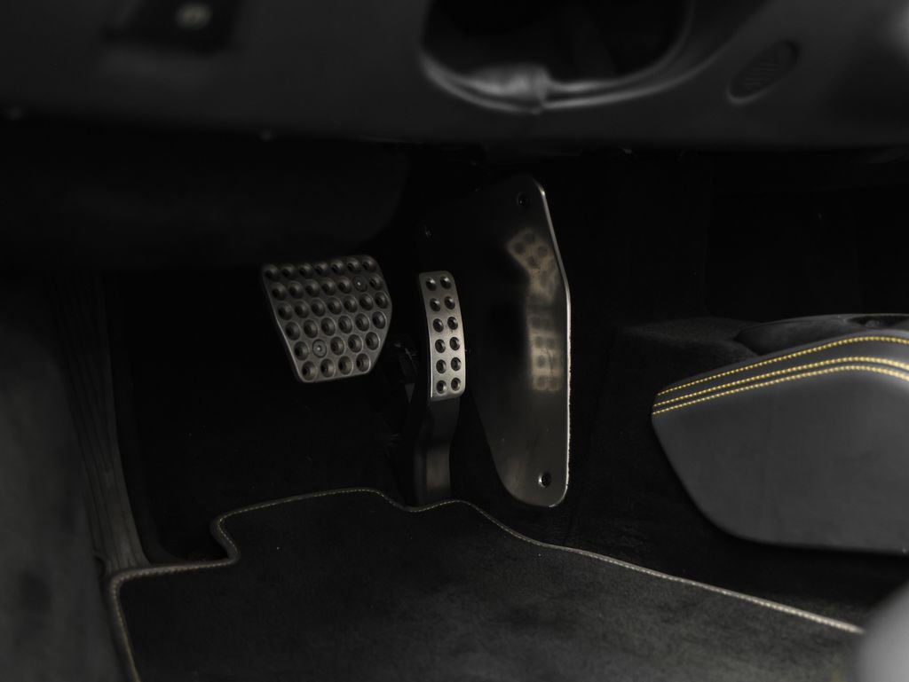 Used 2017 Ferrari 488 Spider image 44