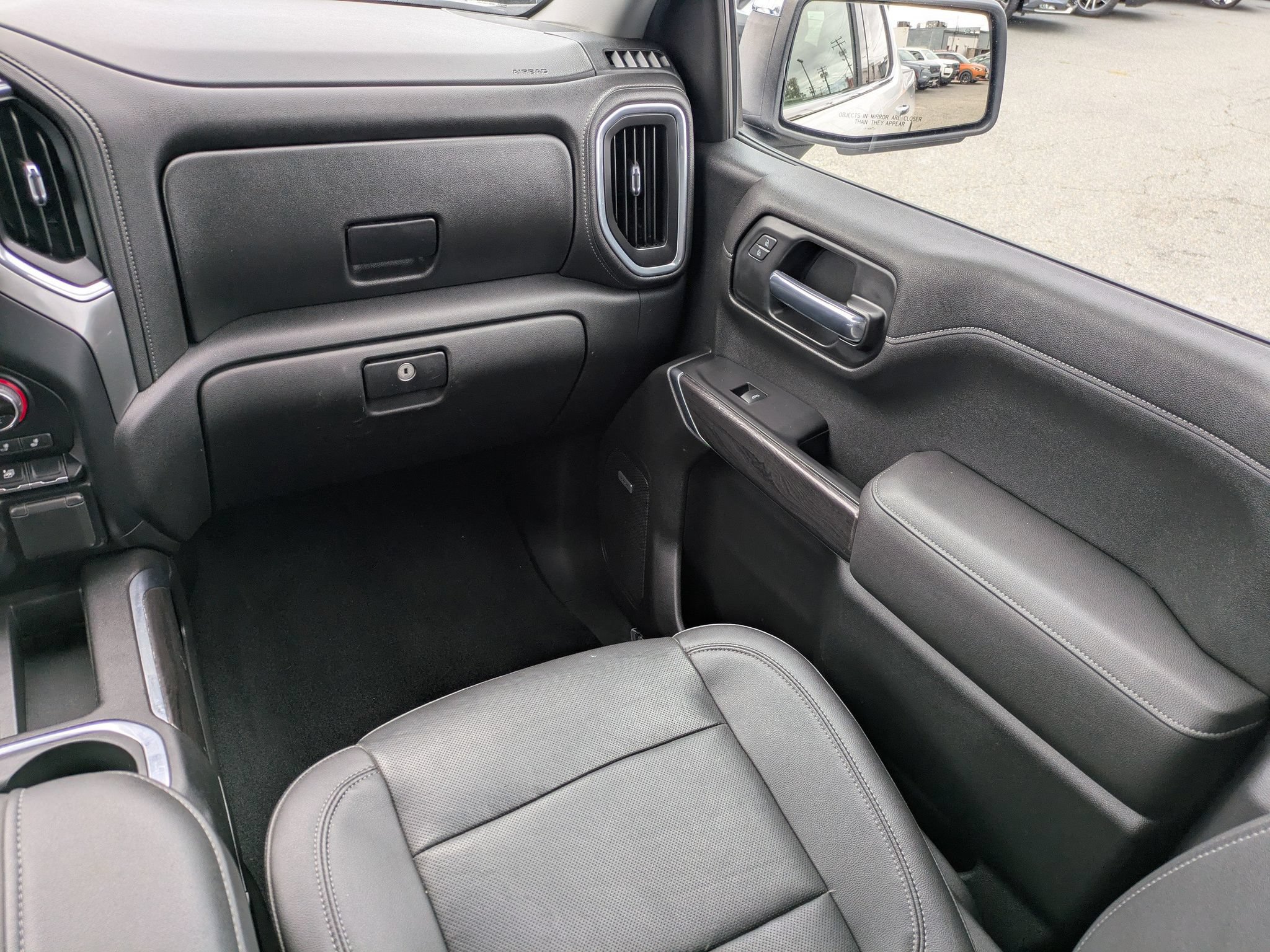 Used 2021 Chevrolet Silverado 1500 LTZ w/ LTZ Convenience Package II AWD/4WD image 18