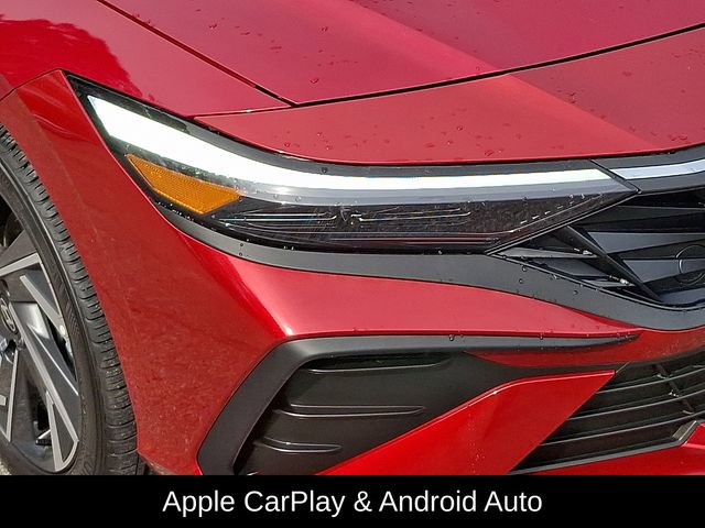 Used 2025 Hyundai Elantra Sport image 13
