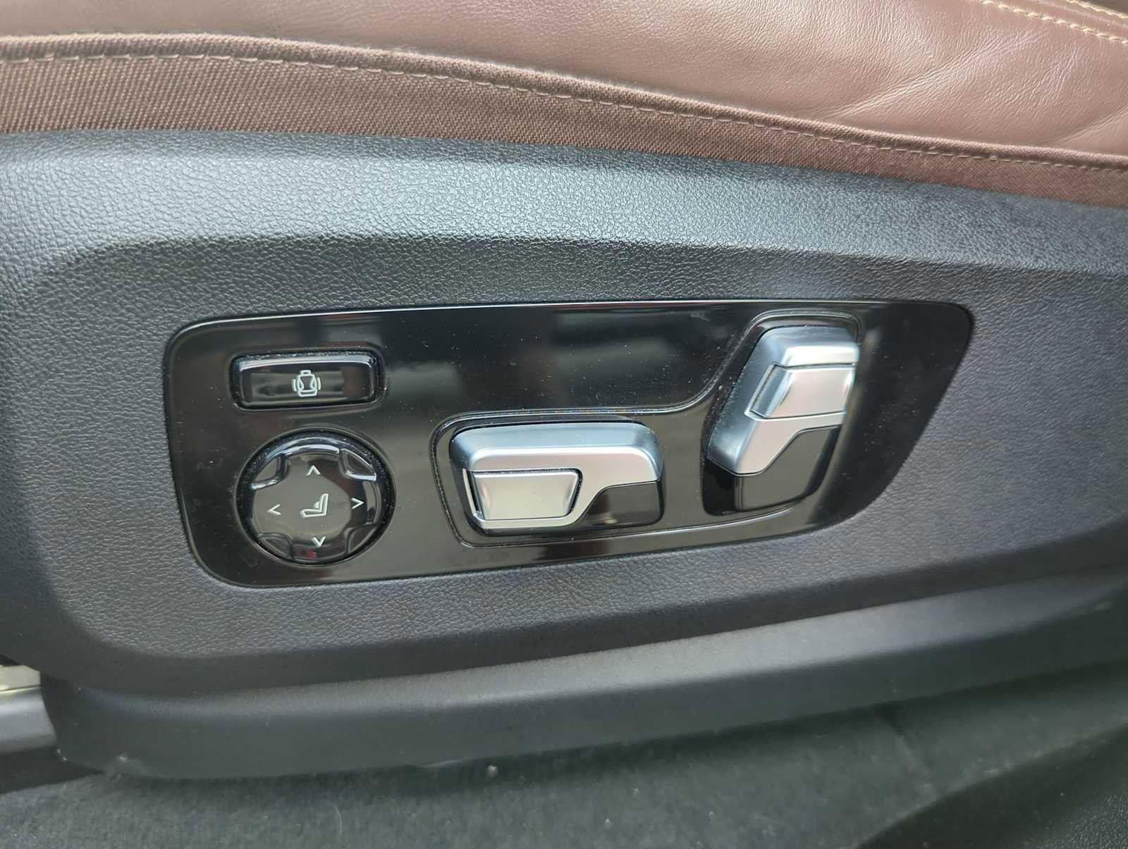 Used 2019 BMW X5 xDrive50i image 17