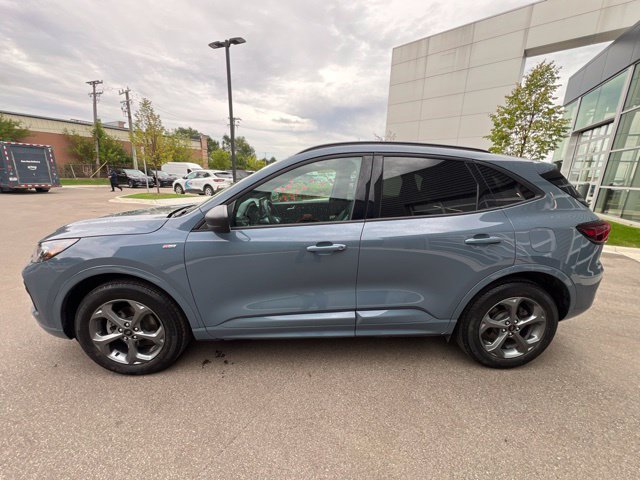Used 2024 Ford Escape ST-Line w/ Tech Pack #1 AWD/4WD image 8