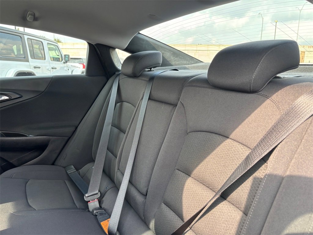 Used 2017 Chevrolet Malibu LT w/ Driver Confidence Package image 30