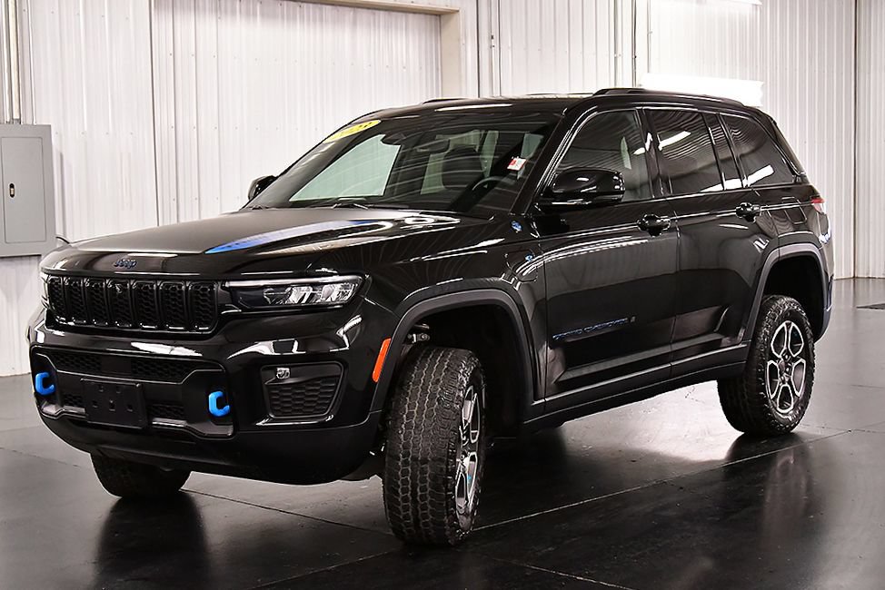 Used 2023 Jeep Grand Cherokee Trailhawk AWD/4WD image 3