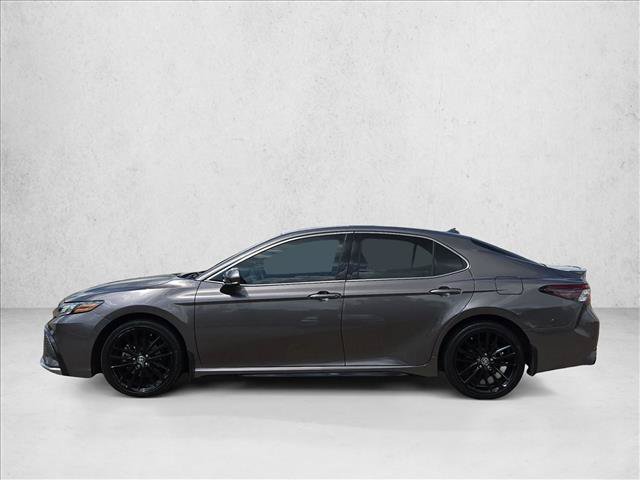Used 2022 Toyota Camry XSE FWD image 9