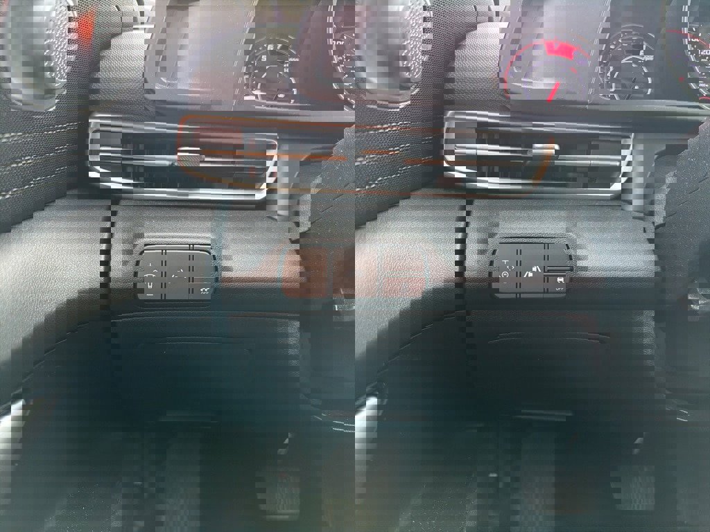 Certified 2022 Hyundai Elantra SEL image 27