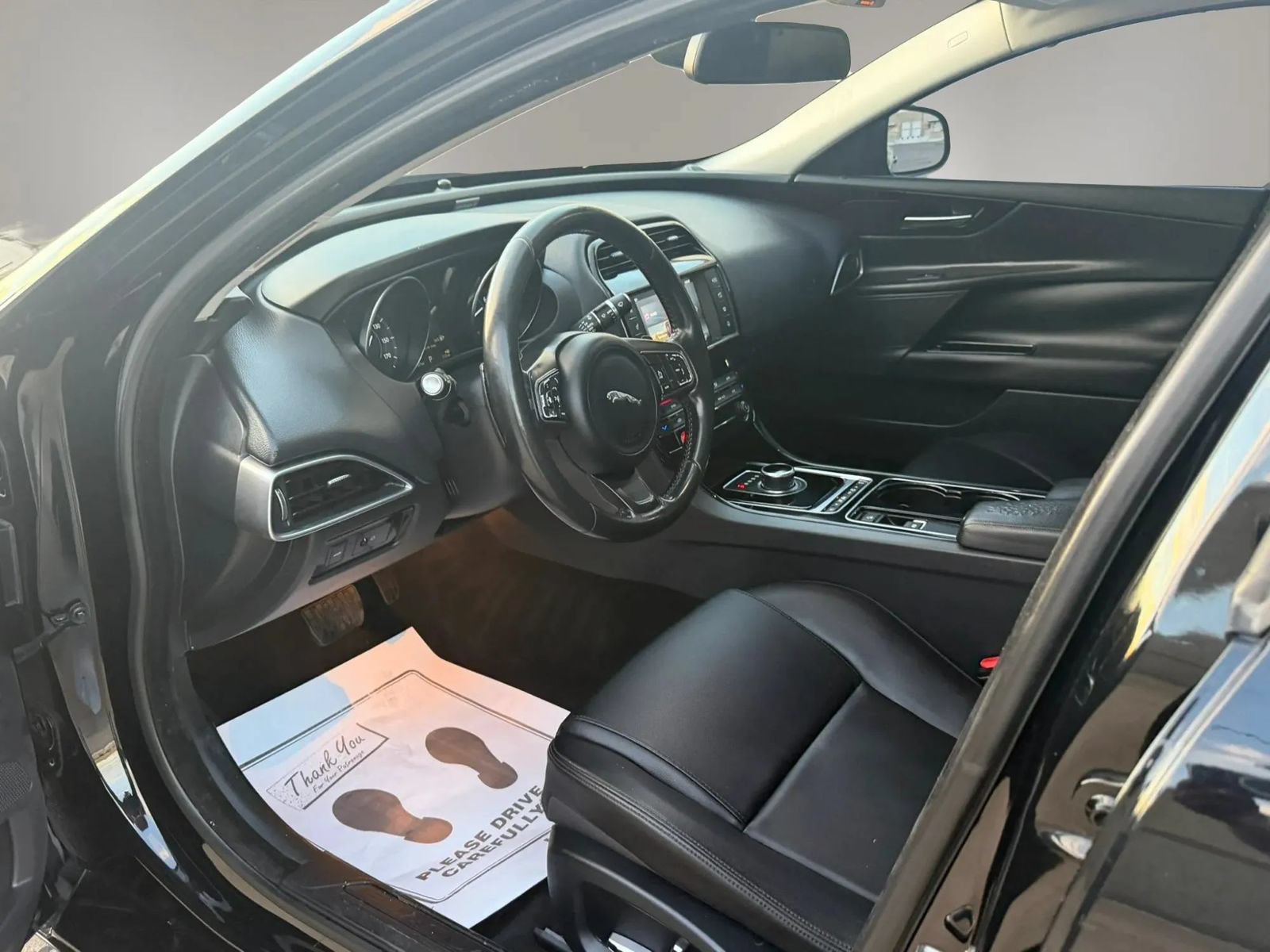 Used 2017 Jaguar XE RWD image 13