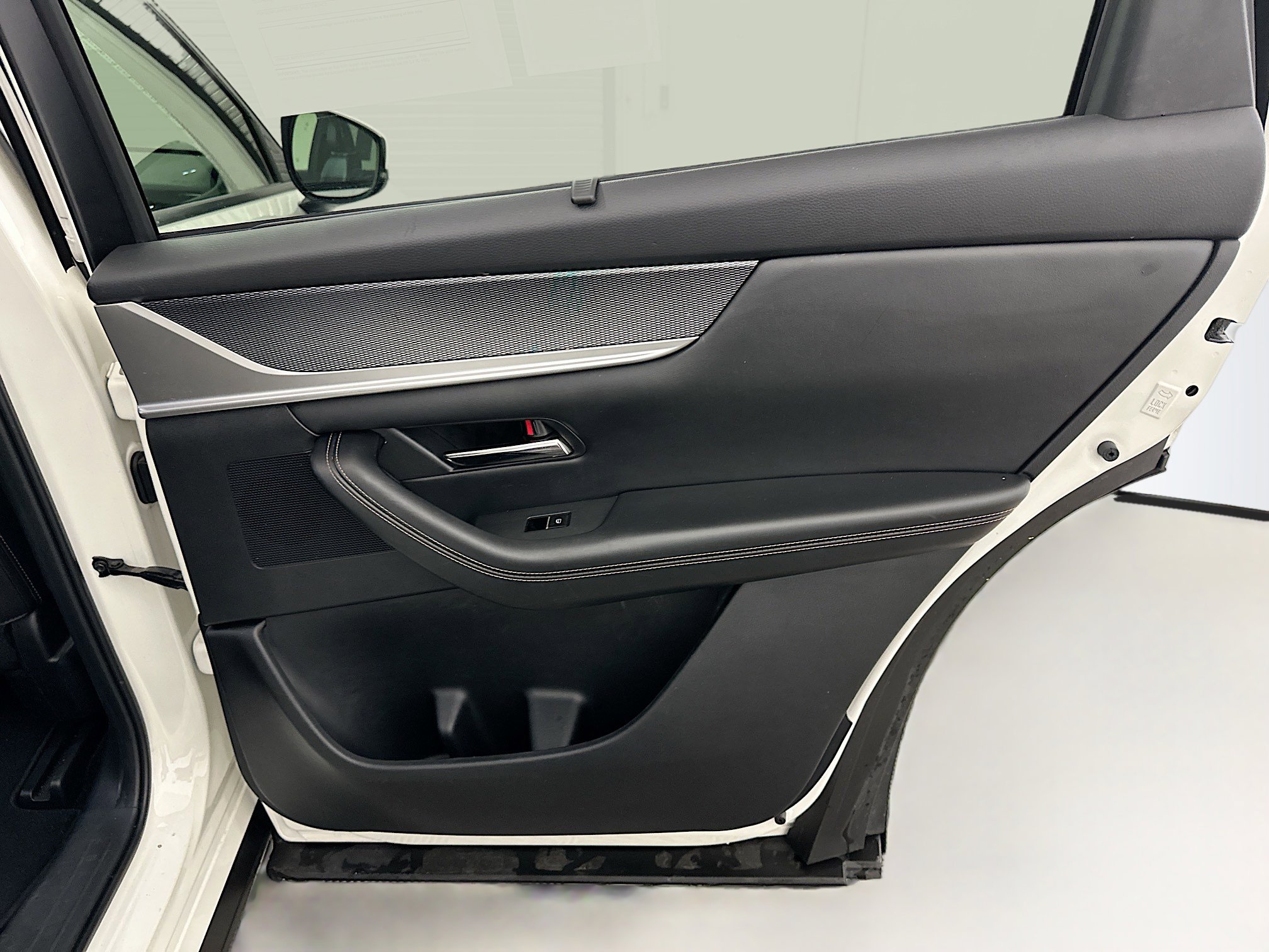 Used 2024 MAZDA CX-90 3.3 Turbo w/ Preferred Package image 34